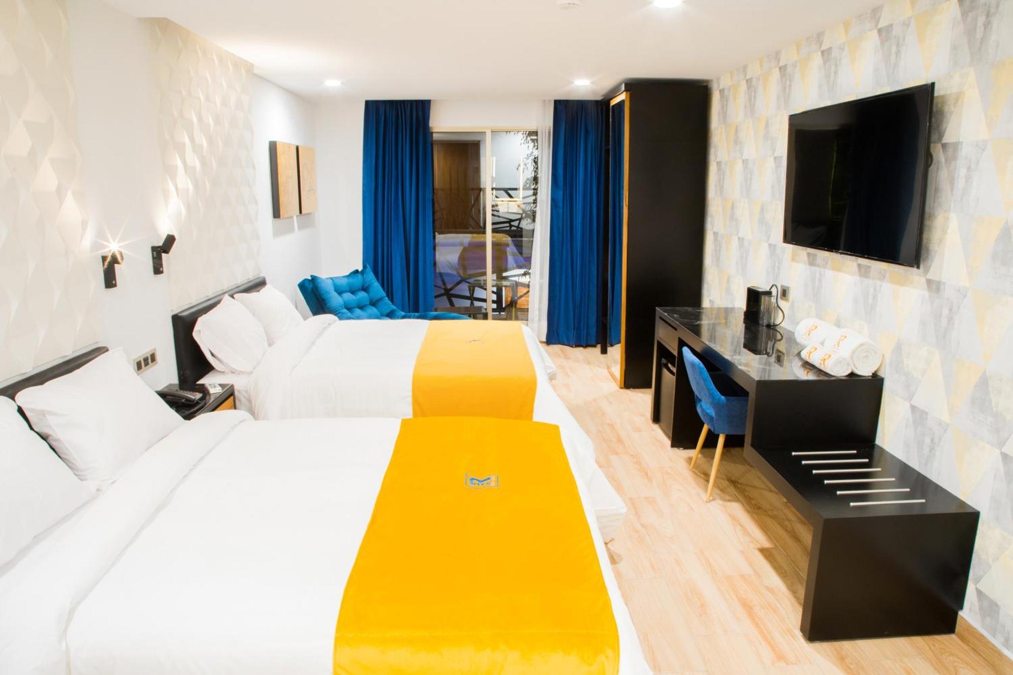 Deluxe Queen Suite