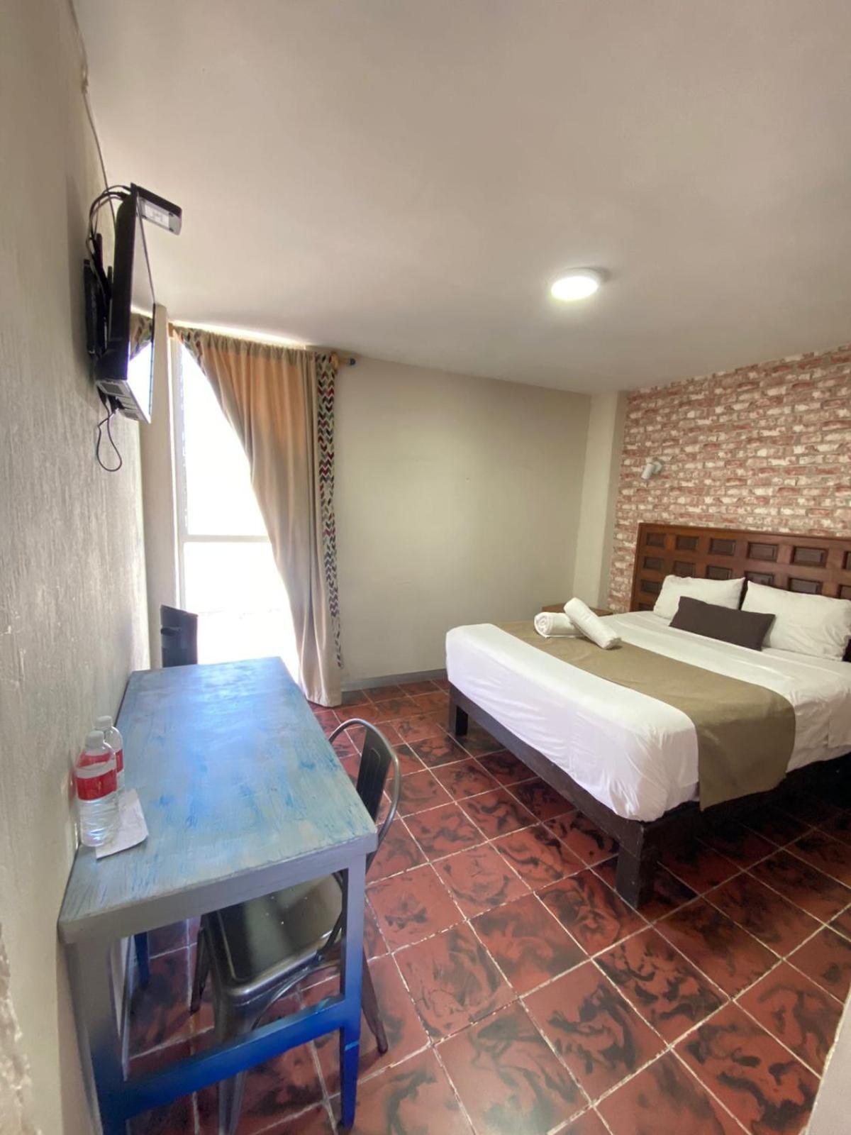 Standard Queen Room