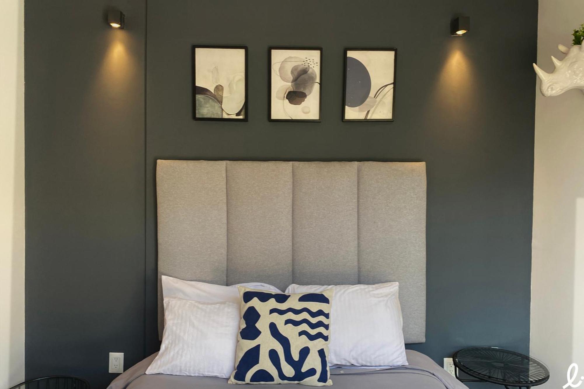 One-Bedroom Apartment Garden,1597011442:JPEG