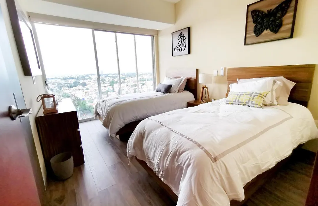 Realsky - Top Floor Condo - 5 Min Plaza La Perla-1