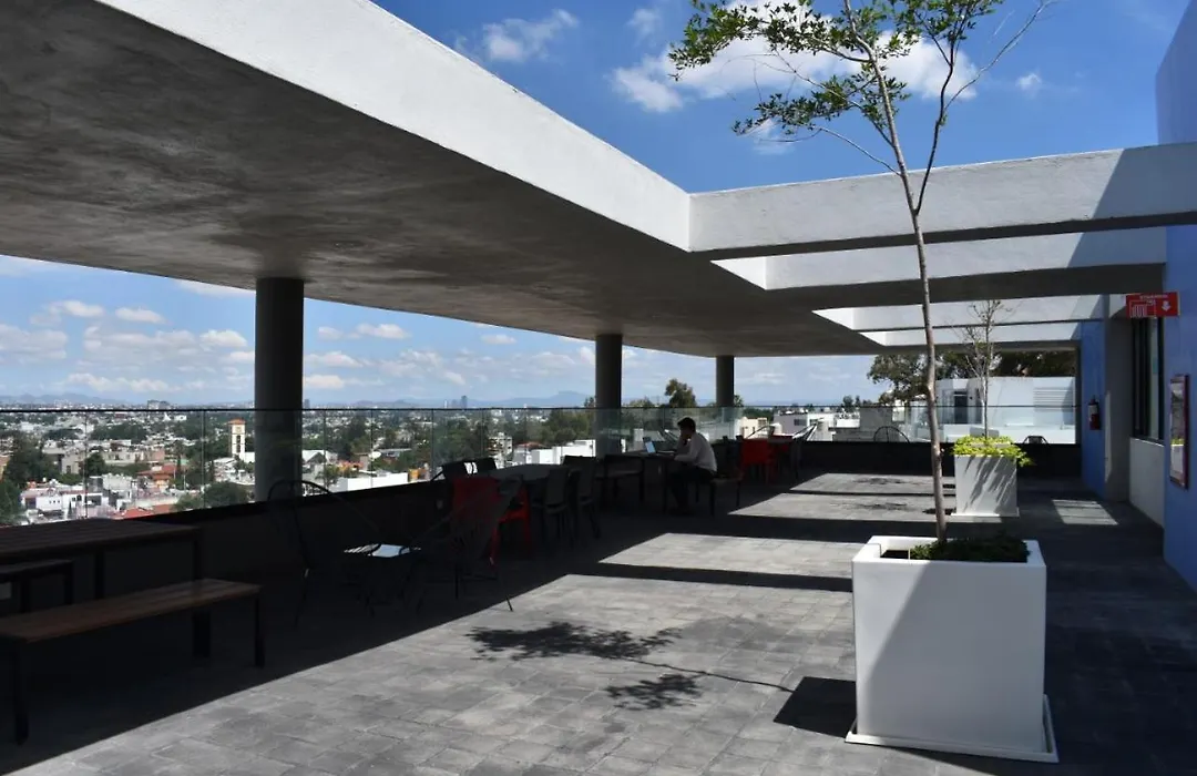 Livup Suites En Zona Iteso-1