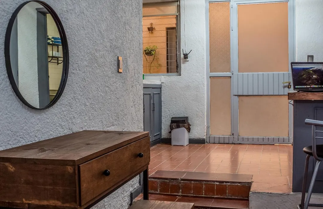 Estudio Vintage Con Cocina, En Chapalita 2-1