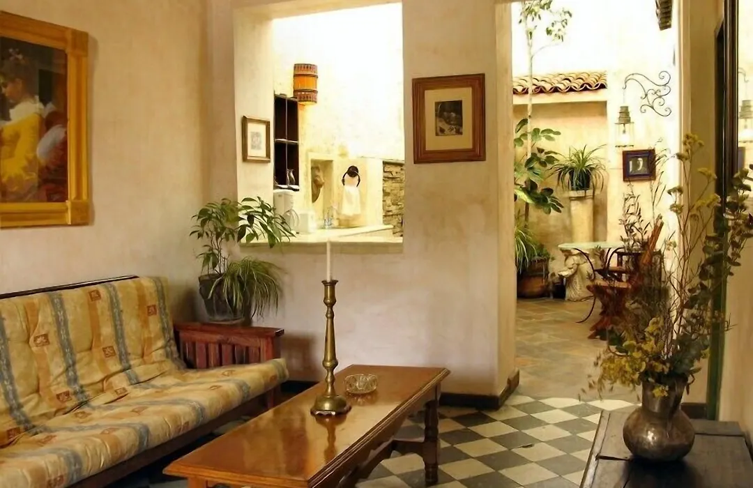 Trocadero Suites-1