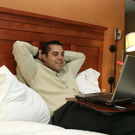 Hampton Inn By Hilton Guadalajara-Aeropuerto-3