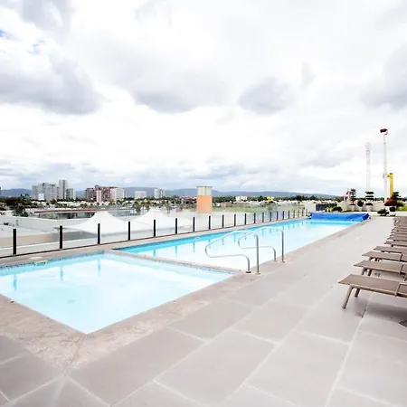 Realluxe Stylish Apartment With Pool And Gym-2