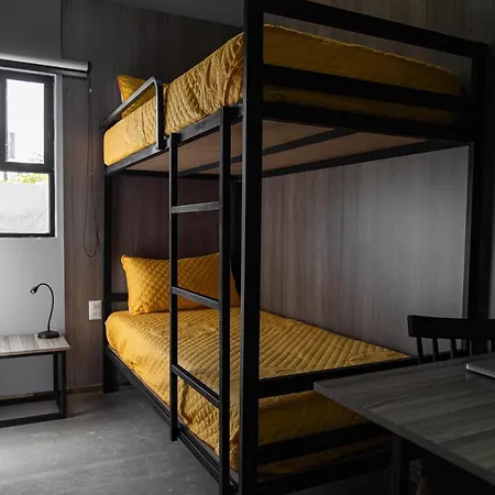 Check Inn Hostal Aeropuerto Gdl-3