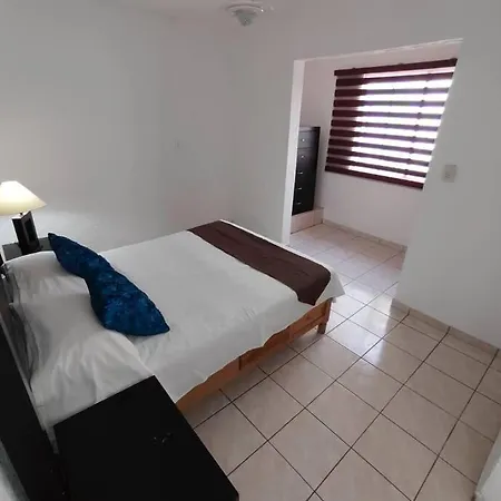 CASA AMPLIA CERCA DE EXPO Guadalajara-3
