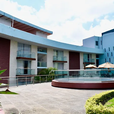 Country Hotel & Suites-2