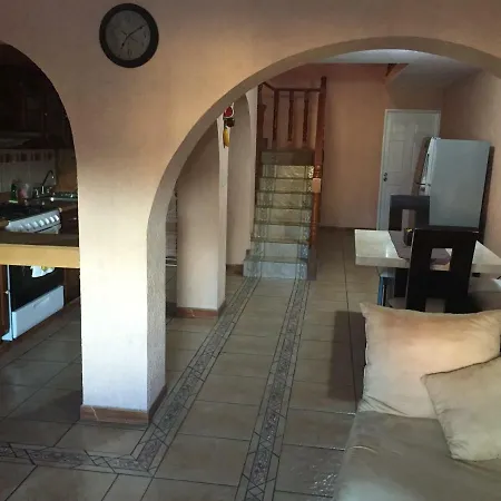 4 Recamaras, Zona Sur, Wifi, Jardin, Cochera-3
